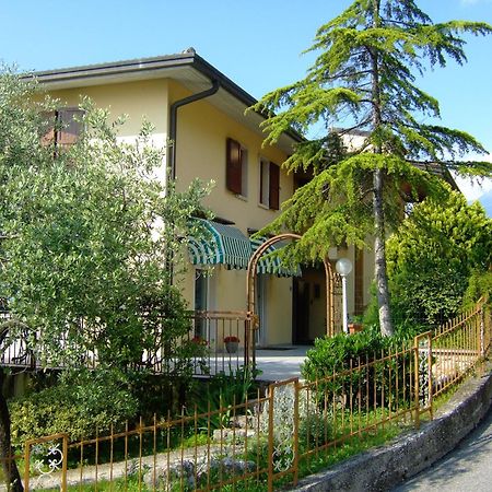 Residence San Vito Brenzone sul Garda Bagian luar foto
