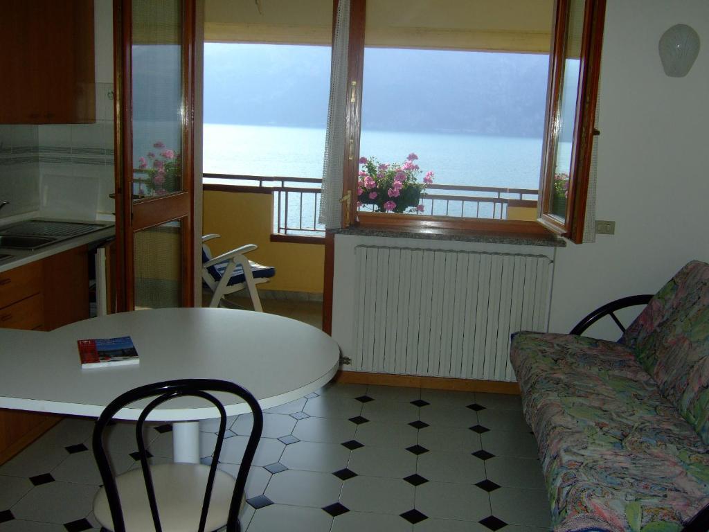 Residence San Vito Brenzone sul Garda Ruang foto